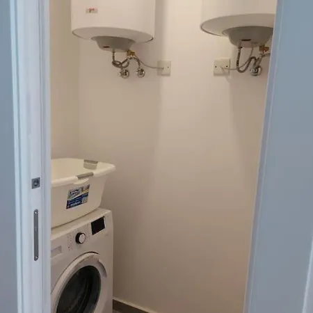 2 Double Bedroom Maisonette With Own Entrance Is-Swieqi